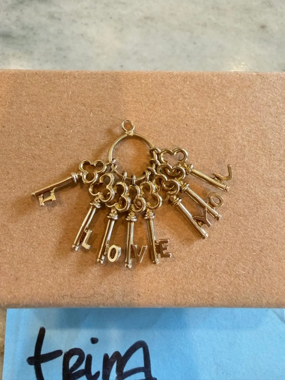Vintage 9ct gold Charm Pendant "I LOVE YOU” keys - Picture 2 of 4